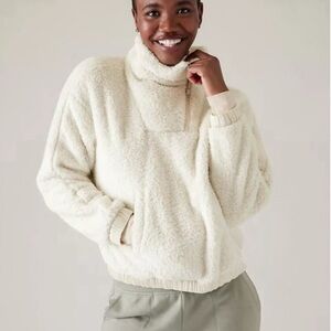 Athleta Cream Fleece Sweatshirt